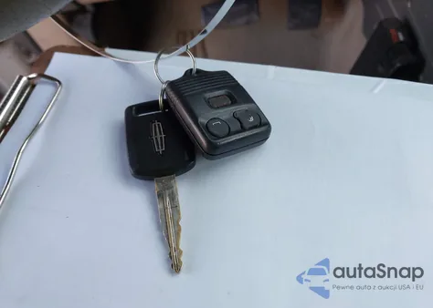 2008 Lincoln Mark Lt z USA, uszkodzony, nr VIN 5LTPW18508FJ00348